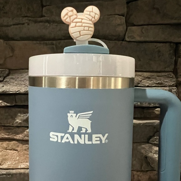 Stanley Blue Quencher H2.0 Tumbler - Picture 3 of 12